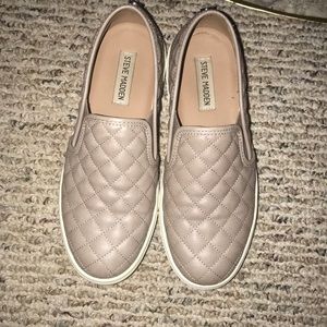 Steve Madden size 8.5 sneaker